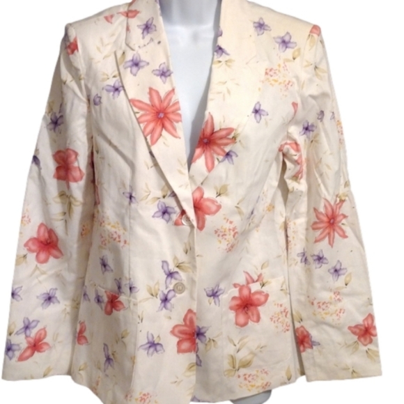 Chadwicks Jackets & Blazers - Chadwick's Linen cotton blend floral button blazer